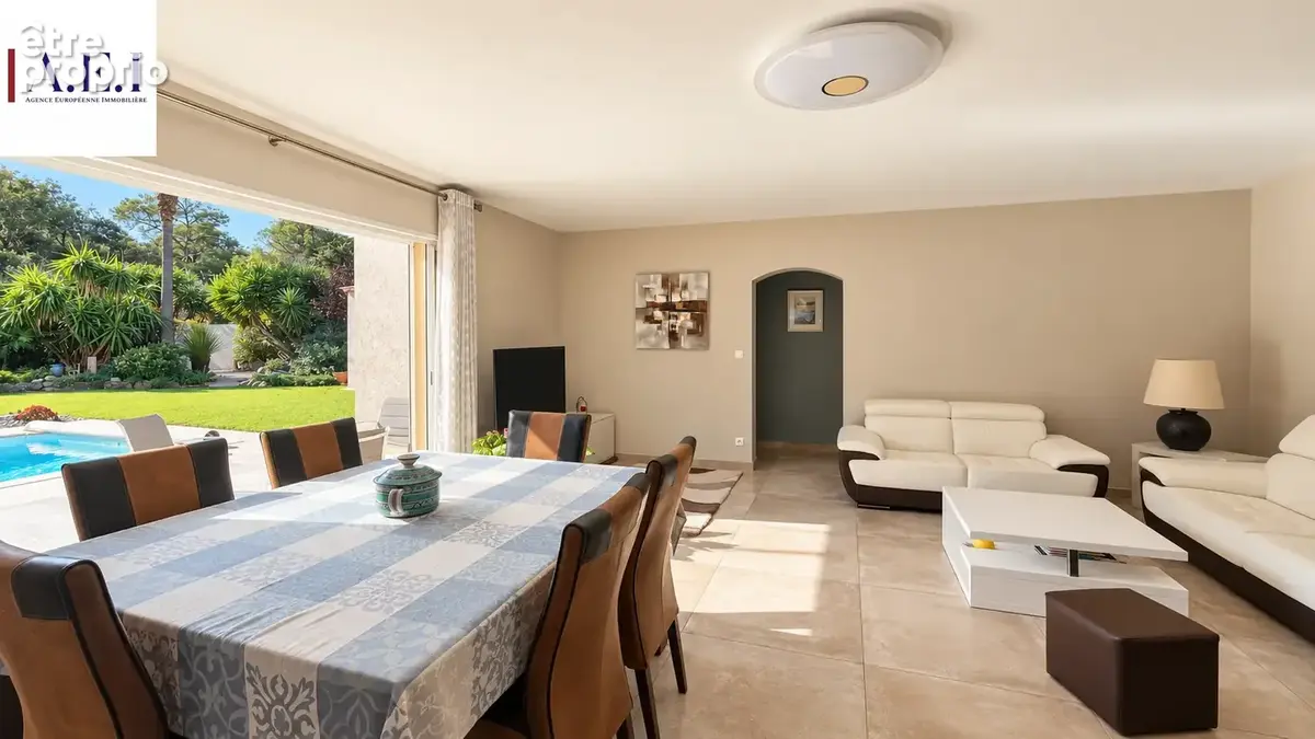 La Seyne sur mer - Fabrégas - Villa de plain-pied avec piscine & garage - photo 8