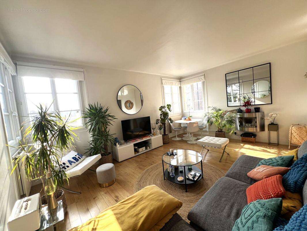 Appartement à SURESNES