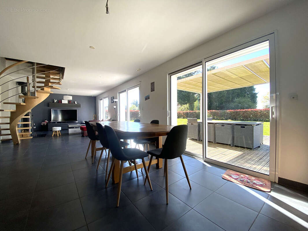 Maison à LE NEUBOURG