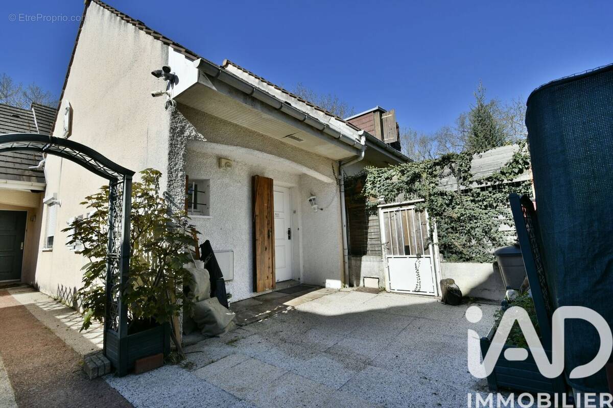 Photo 1 - Maison à PONT-SAINTE-MAXENCE