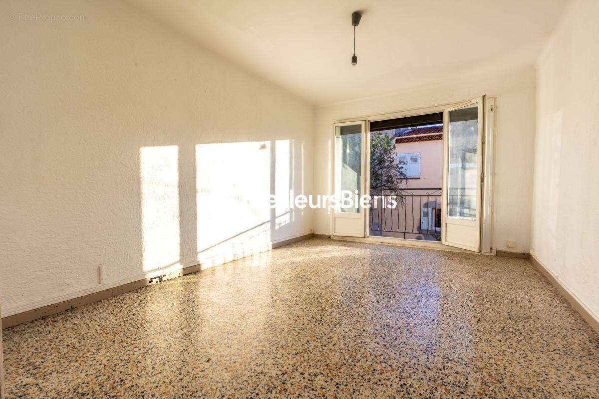 Appartement à FREJUS