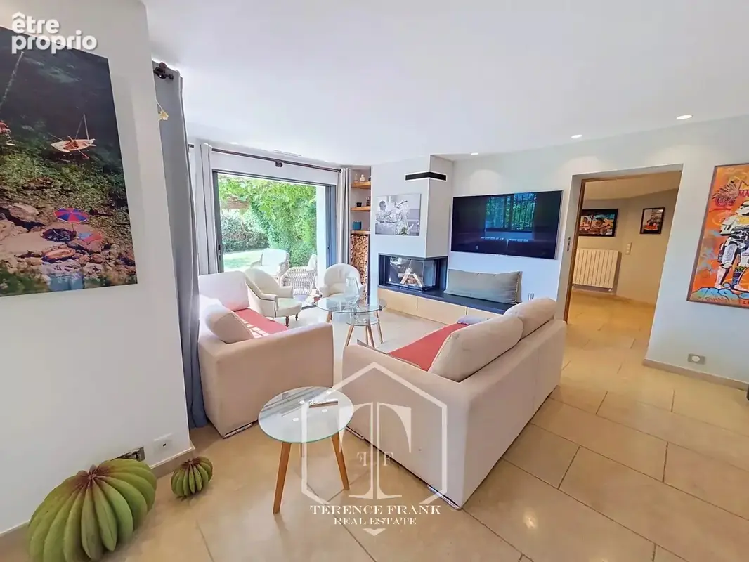 Villa de caractère – Plus de 240 m² – 5 chambres – Piscine – Jardin - photo 21