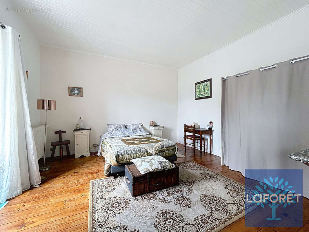 Maison à RIVIERE-SAAS-ET-GOURBY