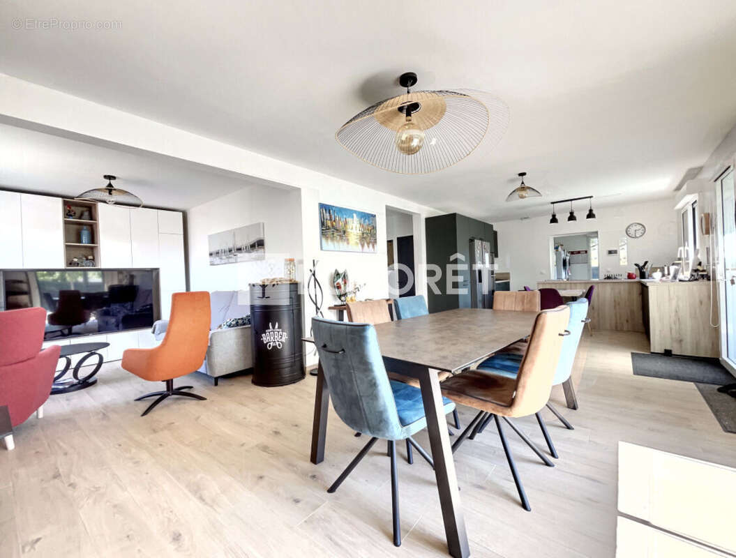 Maison Noyal Muzillac 6 pièces 118 m2 - photo 3