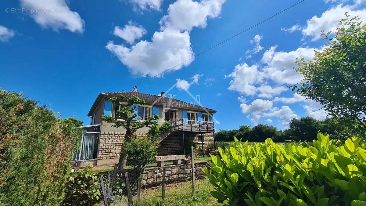 Maison à SAINT-BONNET-TRONCAIS