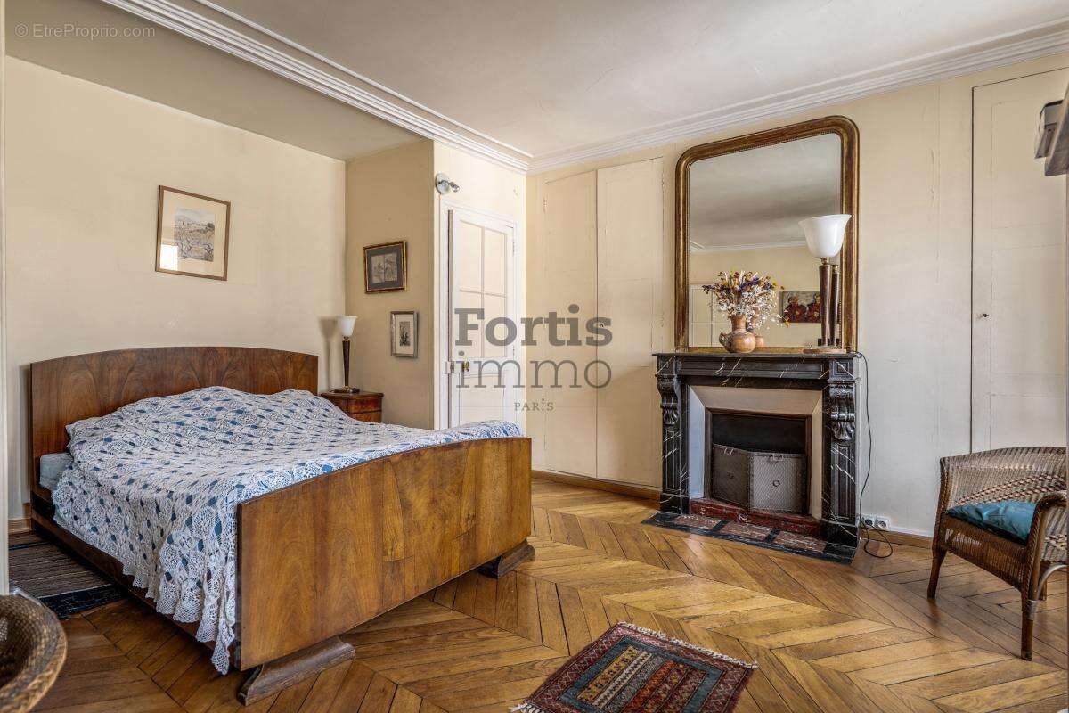 Appartement à PARIS-6E