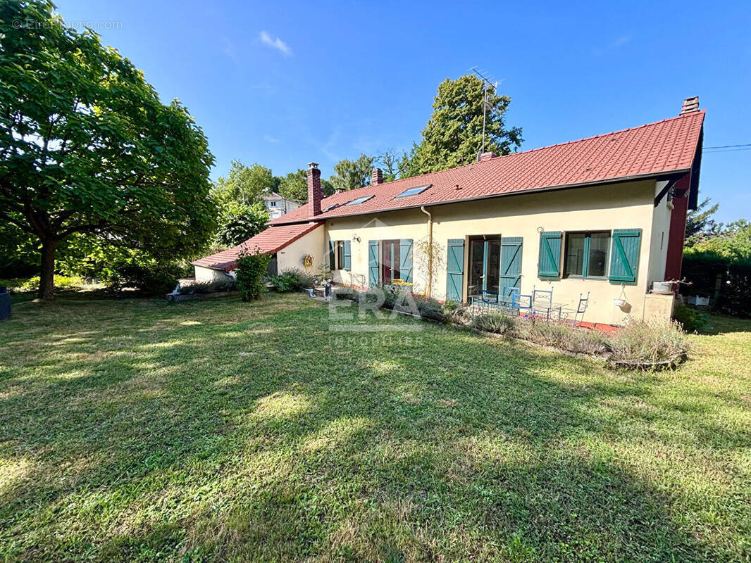 Maison à NEAUPHLE-LE-CHATEAU