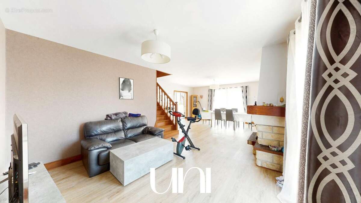 Maison 7pièces de 139m2 sur un terrain de 625m2 - Grandcamp-Maisy - photo 9