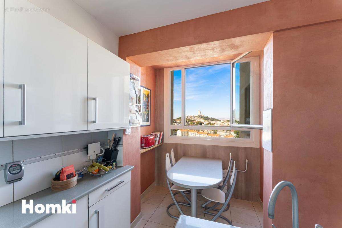 Appartement à MARSEILLE-8E