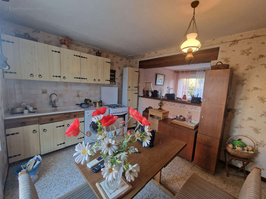 Maison à COURSAN