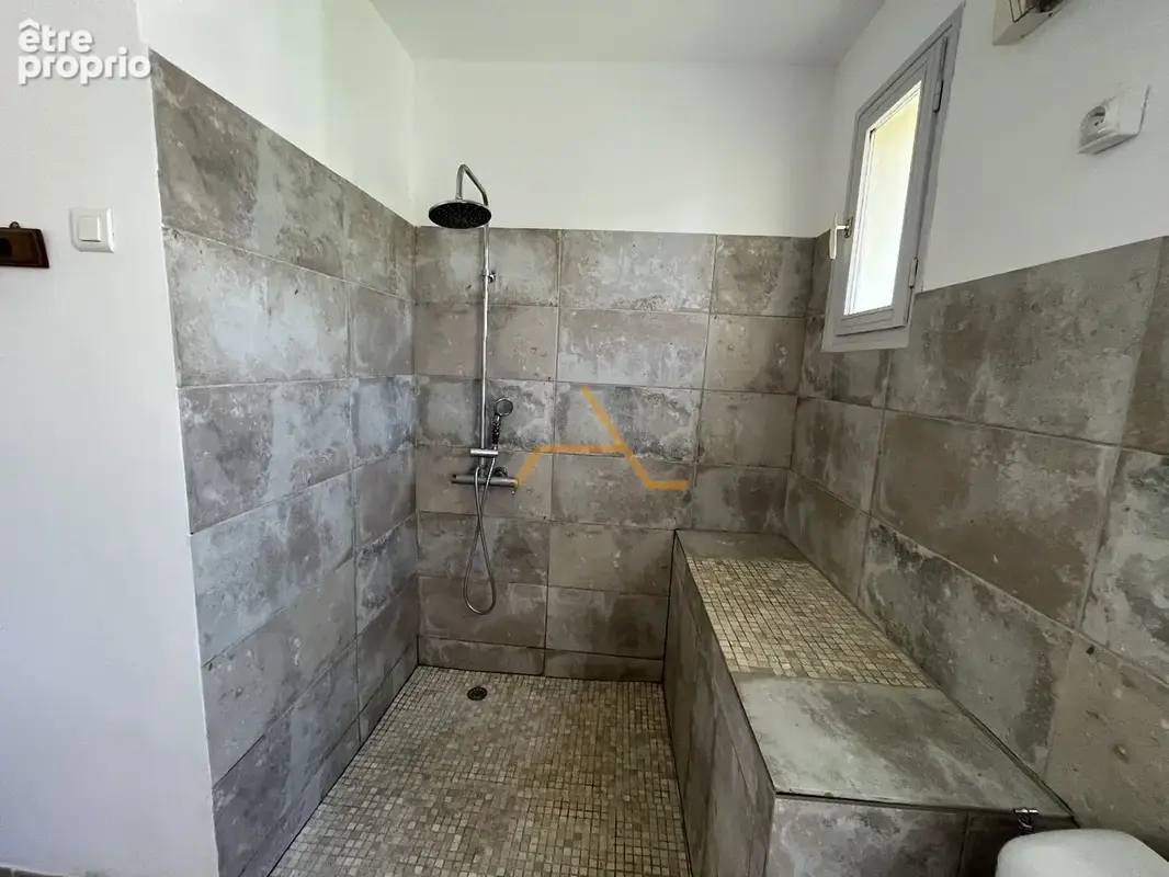 VILLA 150m² - photo 8
