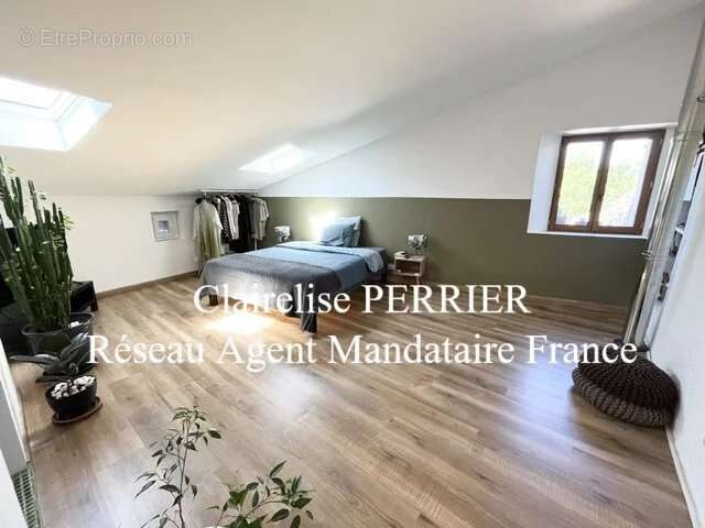 Maison à SILLANS-LA-CASCADE