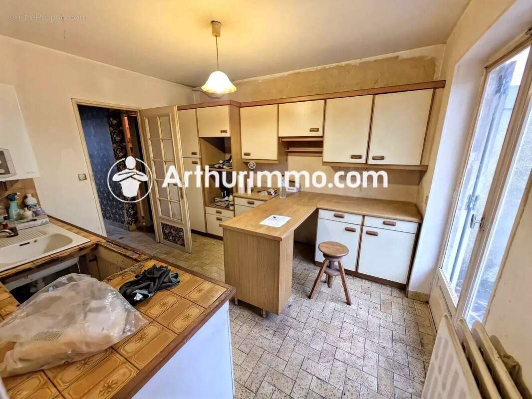 Maison à SAVIGNY-LE-TEMPLE