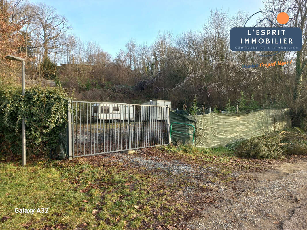 Terrain à SAINT-JULIEN-LES-METZ