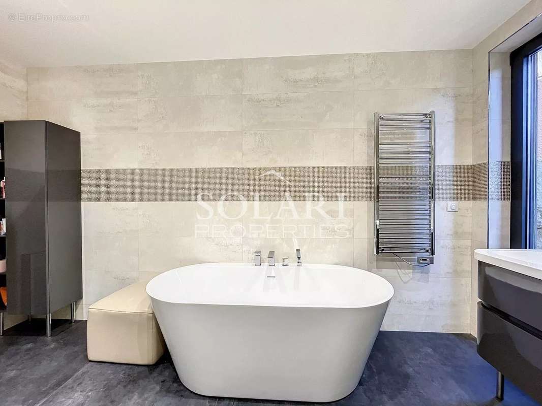 Maison à THEOULE-SUR-MER