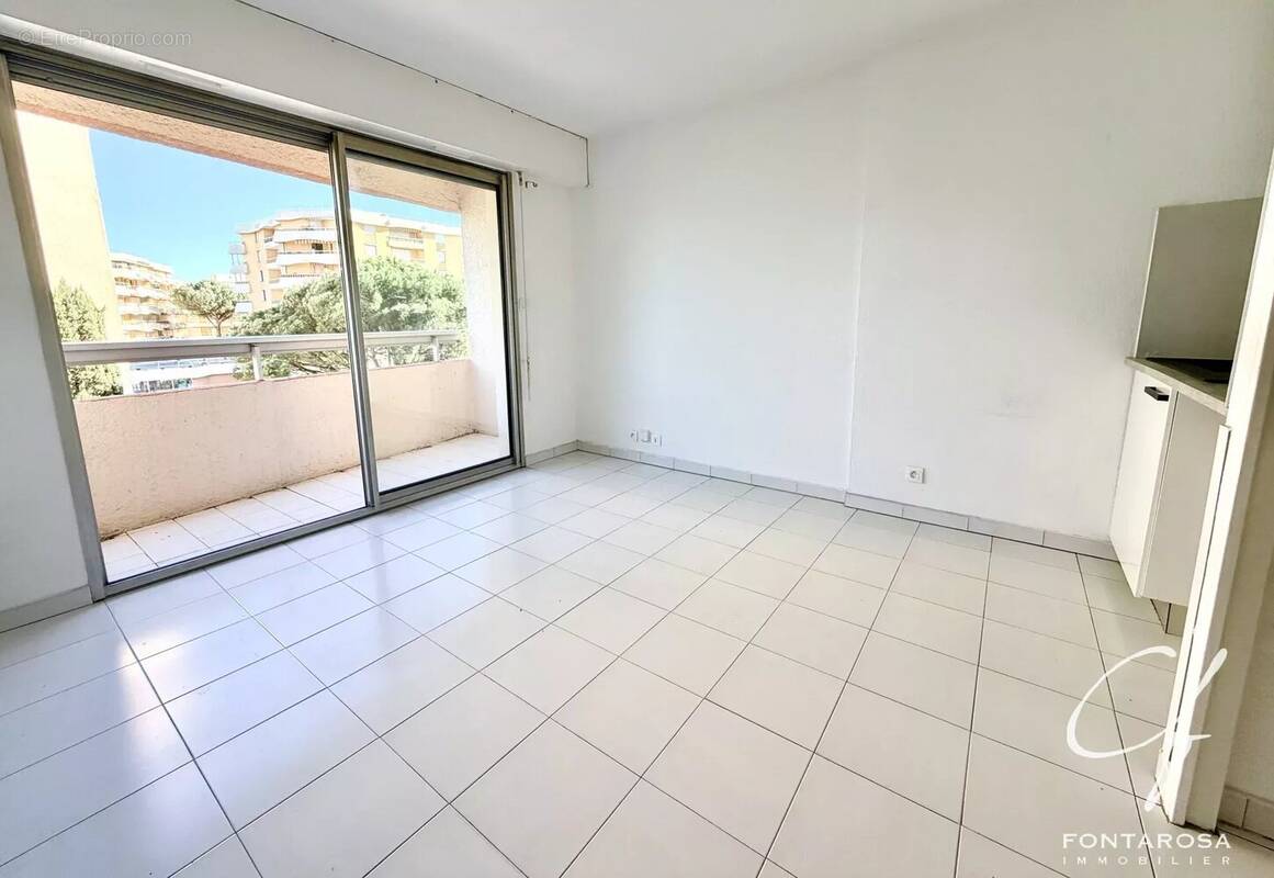 Appartement à FREJUS