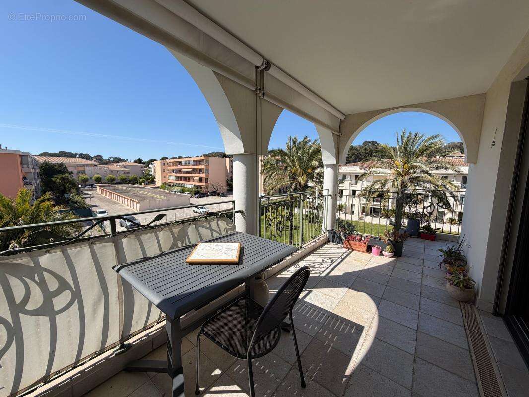 Appartement à SANARY-SUR-MER