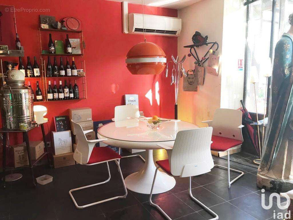 Photo 6 - Commerce à CAUX