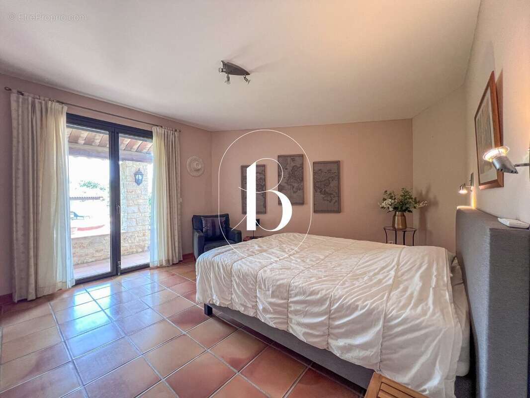 Maison 180 m² à Sabran  - photo 26