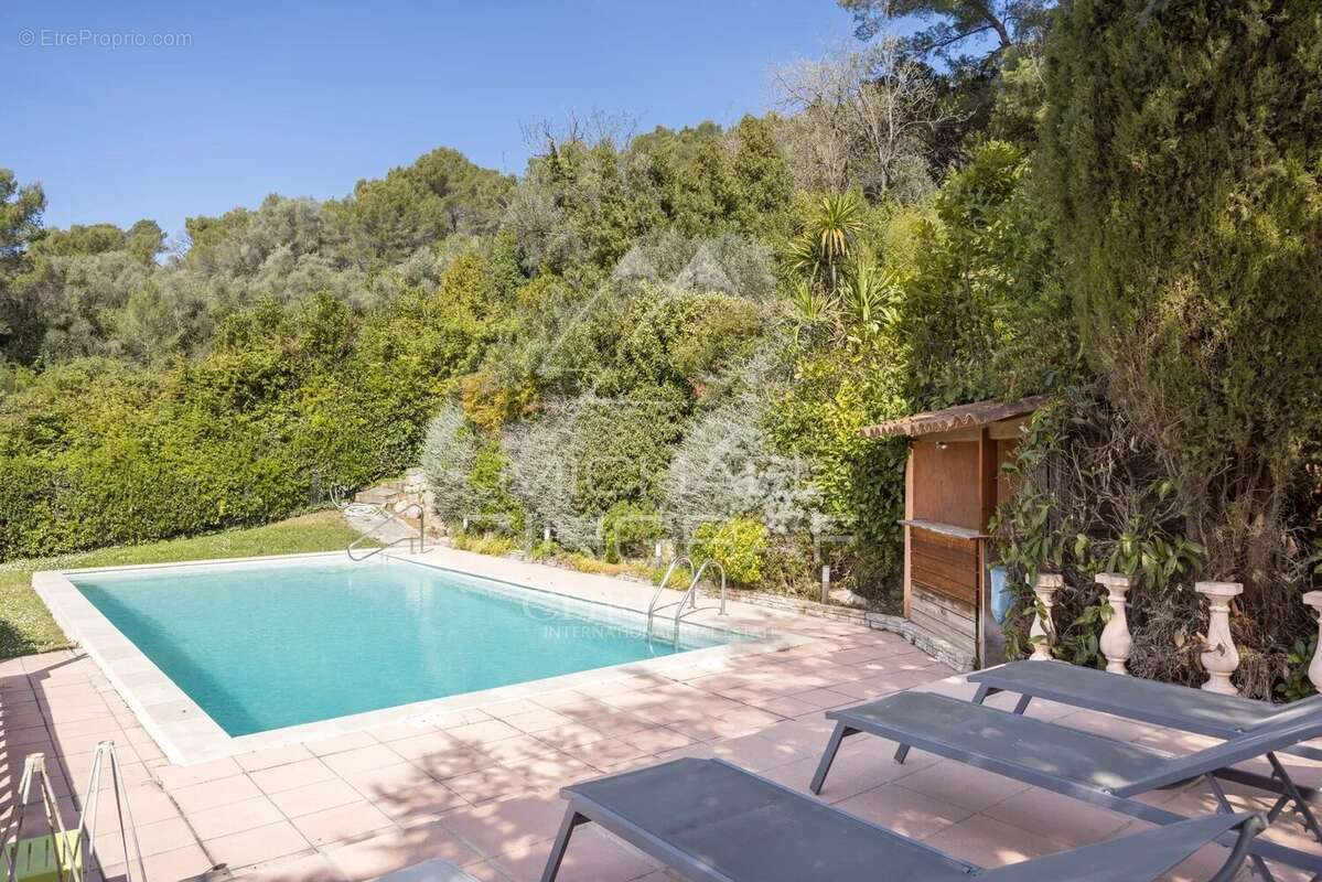 Maison à MOUGINS