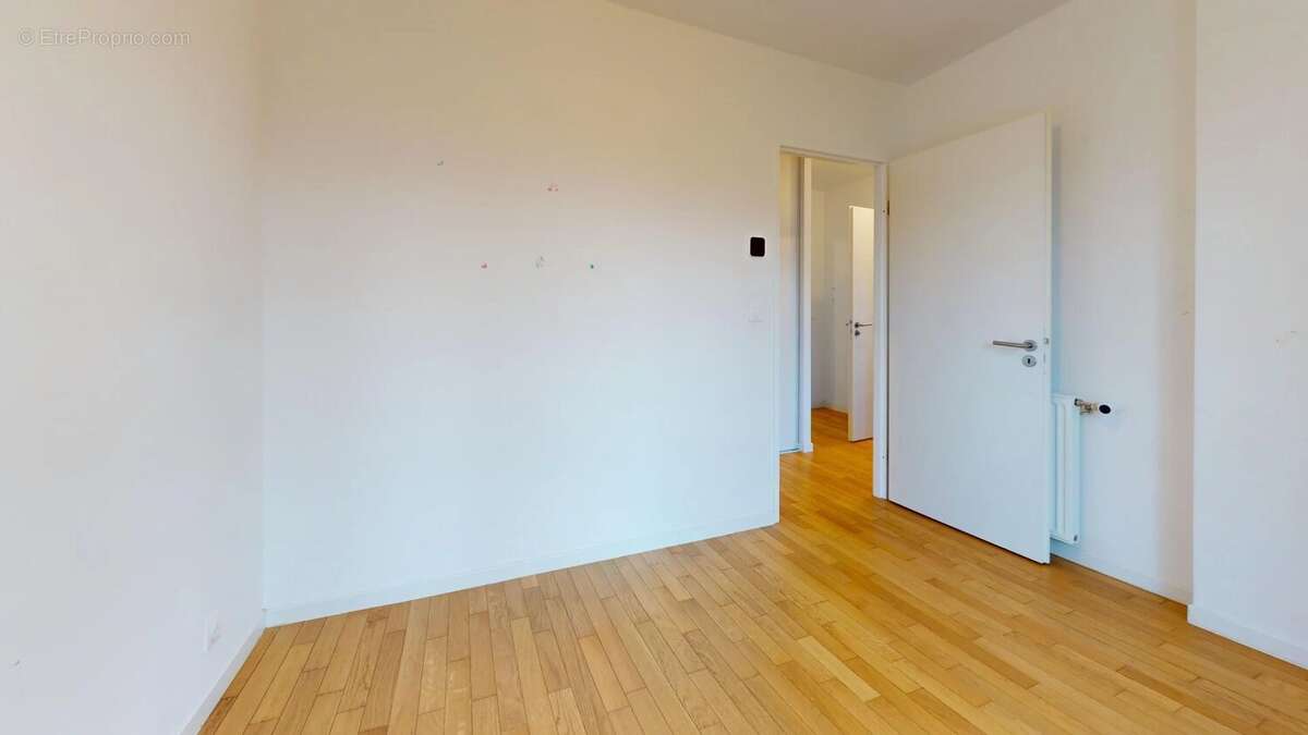 Appartement à VOISINS-LE-BRETONNEUX