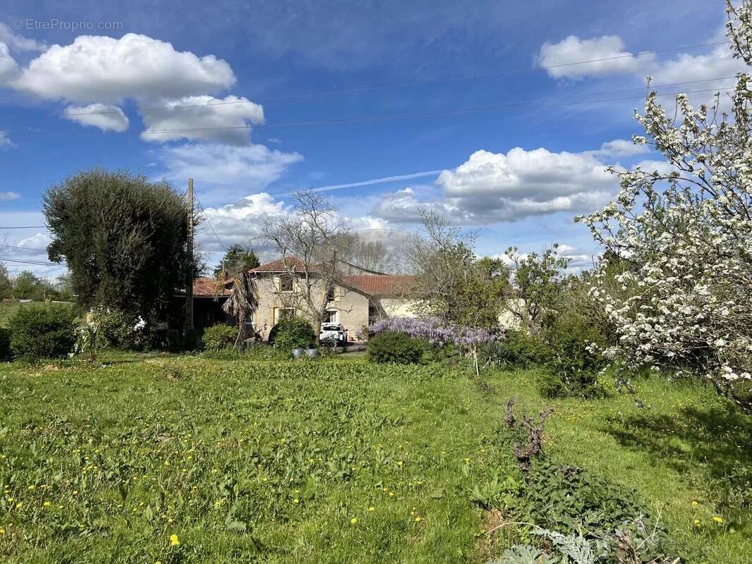 Maison à CASSAGNABERE-TOURNAS