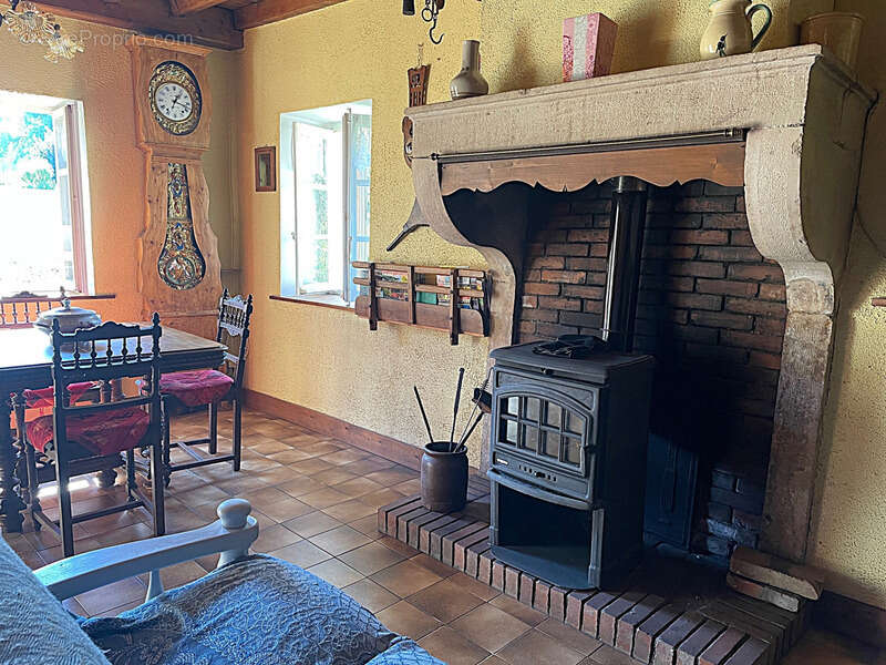 Maison à MOGNENEINS