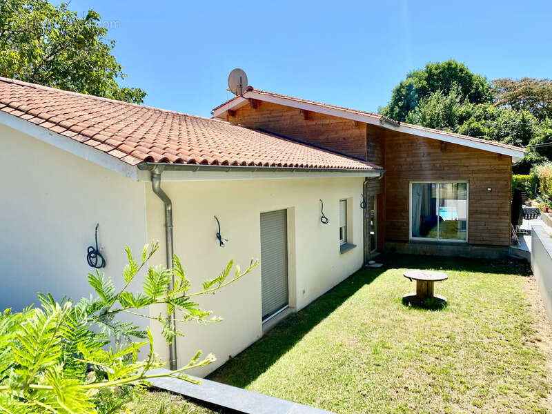 Maison à ESCOUSSANS