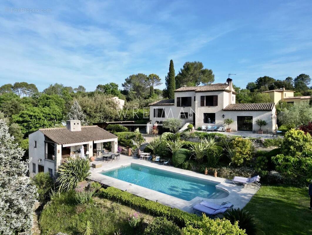 Maison à VALBONNE