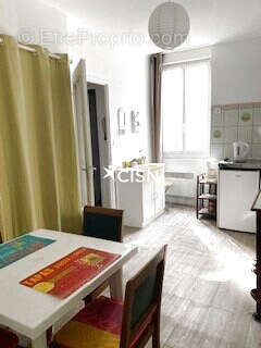 Entre hotel de ville et front de mer petit appartement deux pieces de 36m2 - photo 4