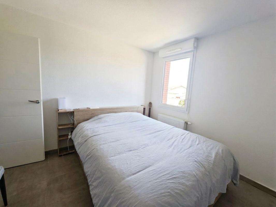 Appartement à BEAUZELLE