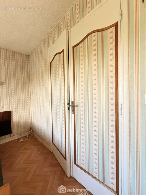 Un espace de rangement - Maison à ATHIES-SOUS-LAON