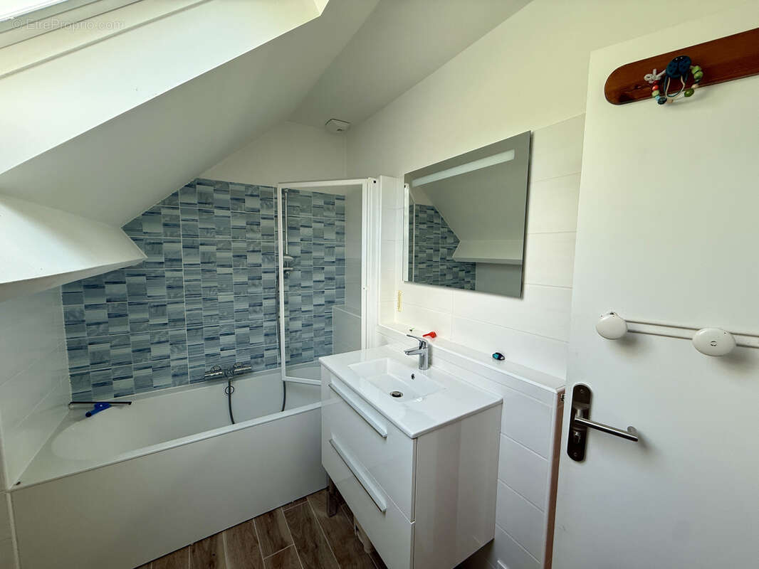 Sublime propriété T 7 avec 2 garages sur un terrain de 1480 m2 - photo 5