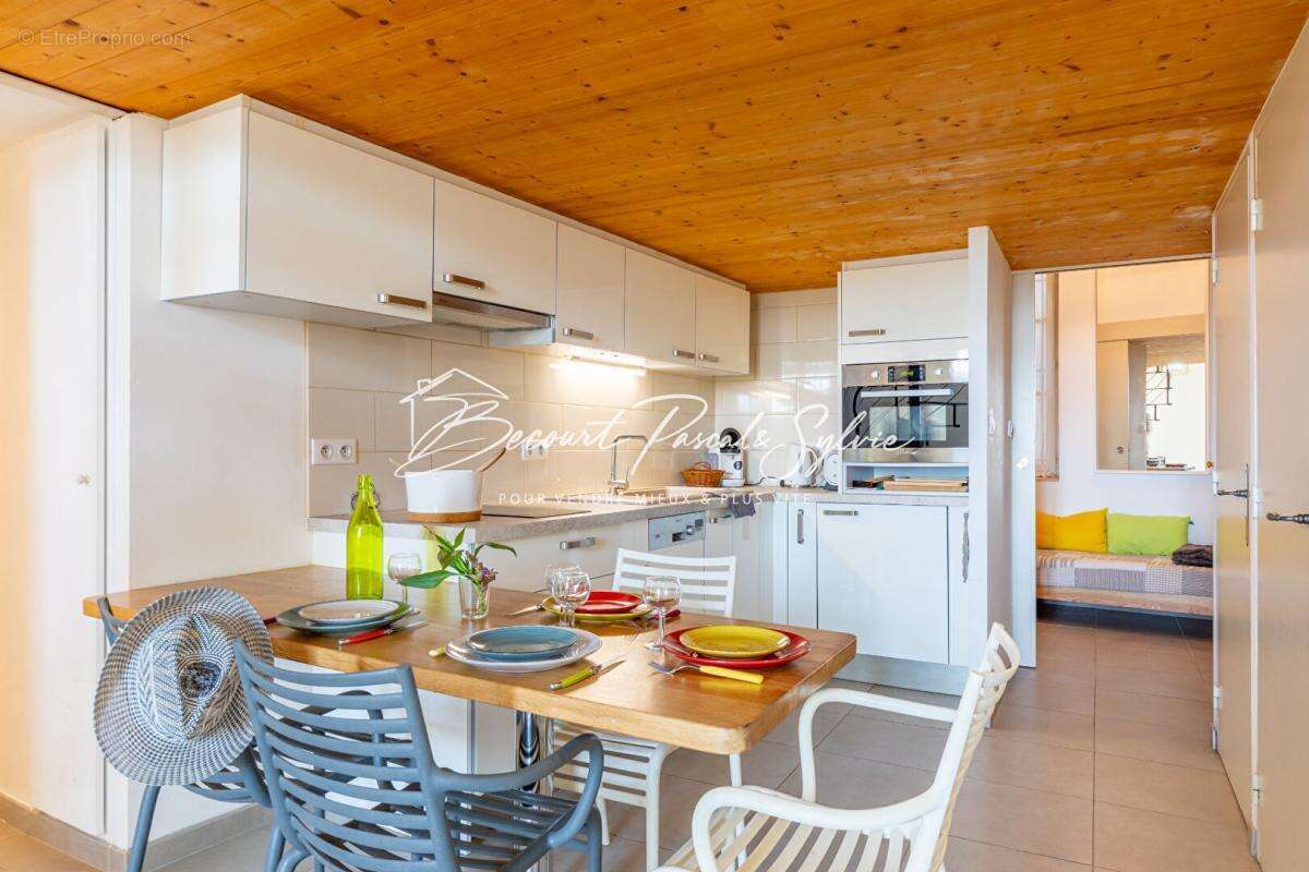 Appartement à BEAUMES-DE-VENISE