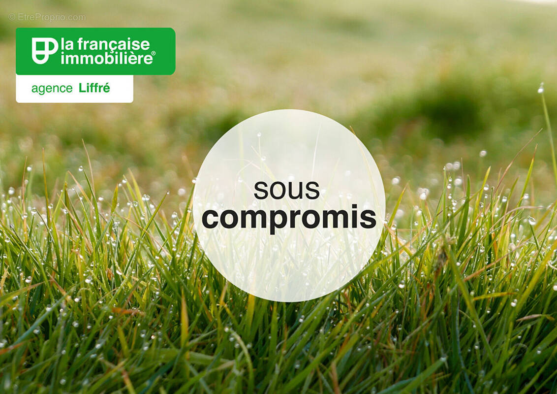 Terrain à LA BOUEXIERE