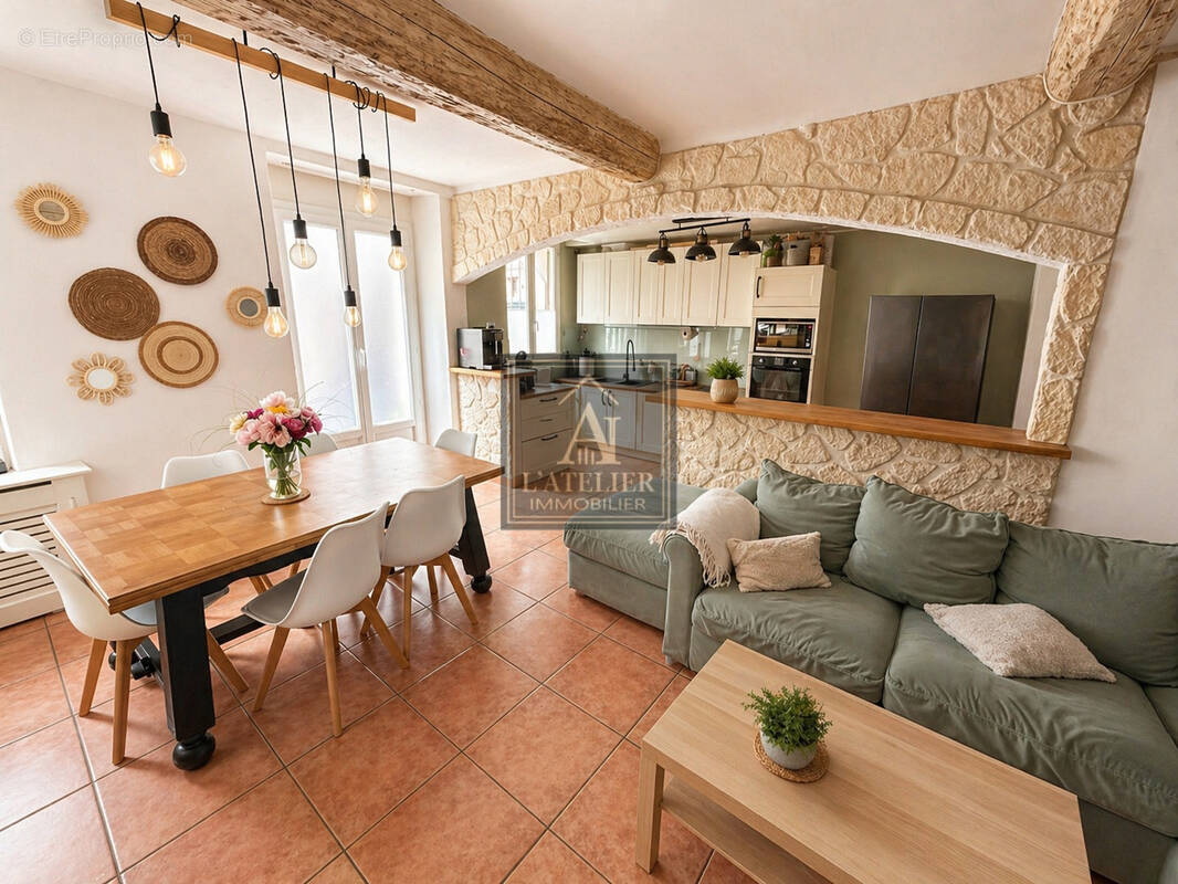 Maison de village de 142 m2 avec de nombreuses chambres, cave et grenier - photo 2