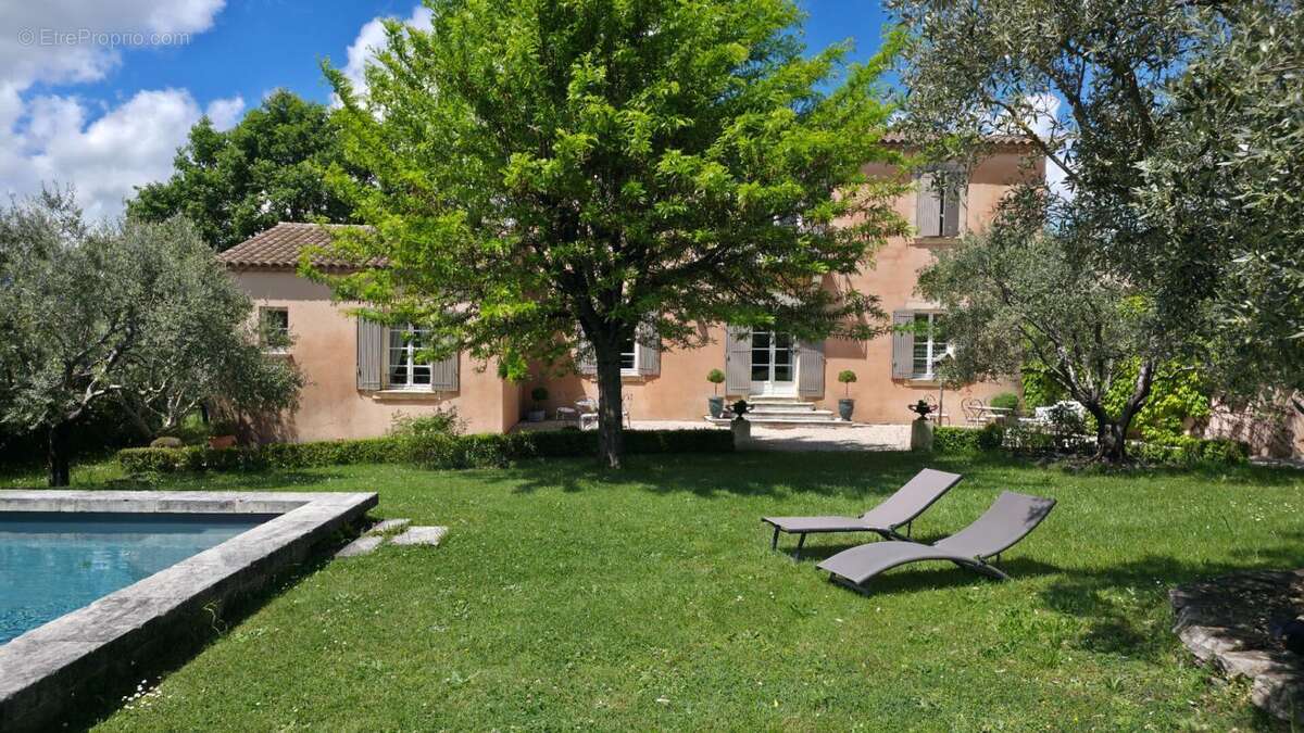 Maison à MALAUCENE