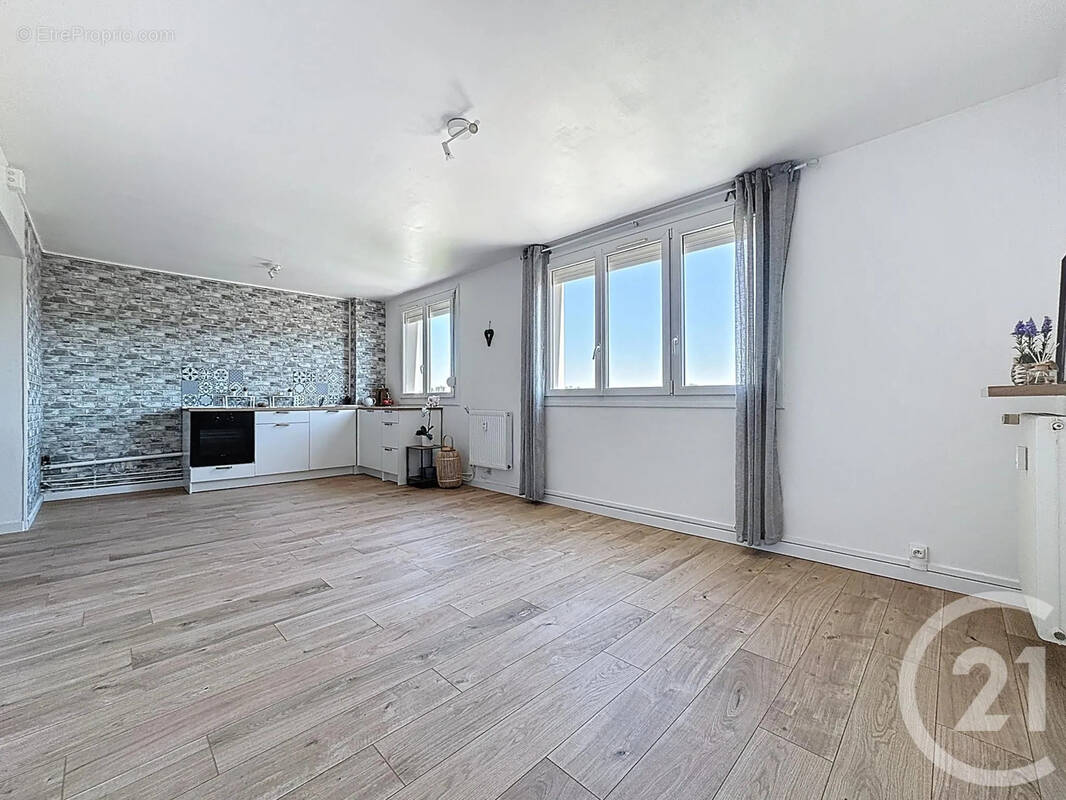Appartement à TINQUEUX