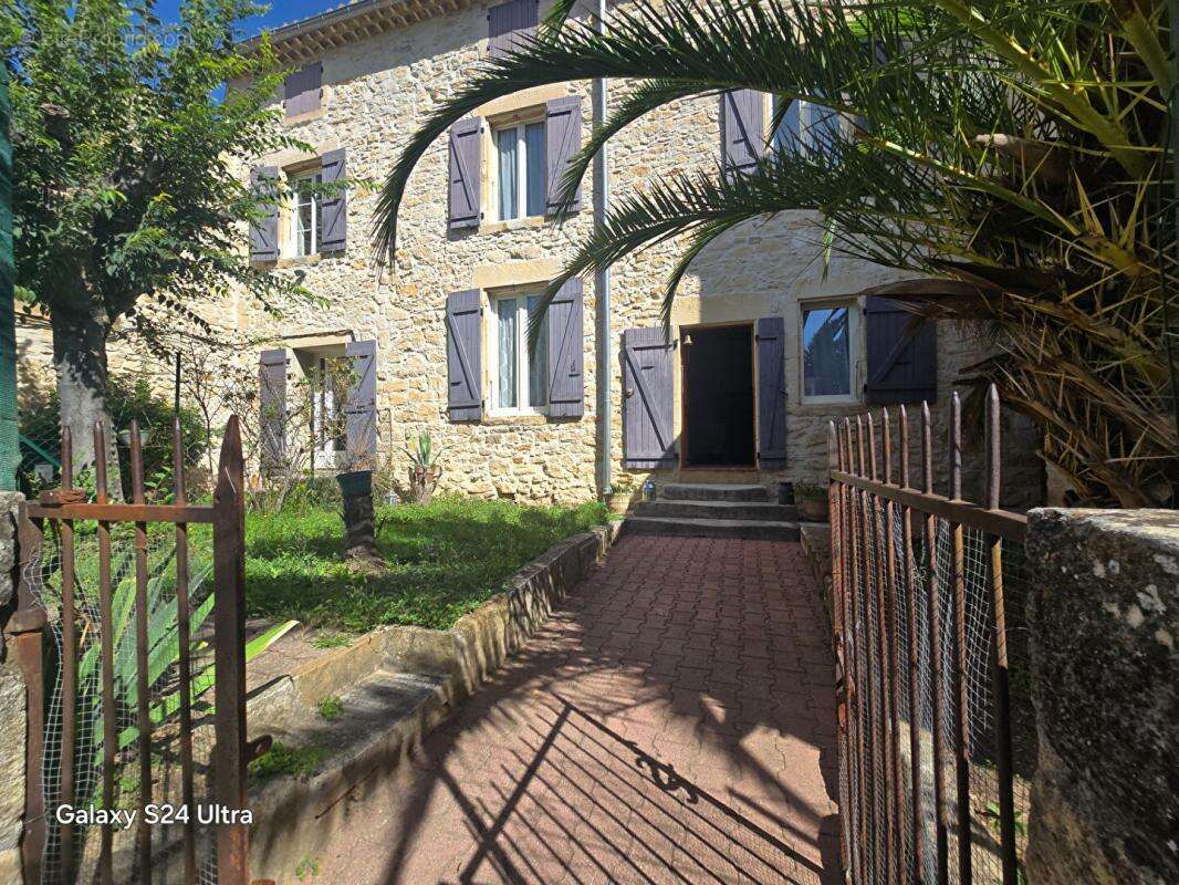 Mas en pierre, composé d'un ensemble immobilier de 10 pièces sur plus de 1210 m² de terrain à SAINT GERVAIS 30200 - photo 14