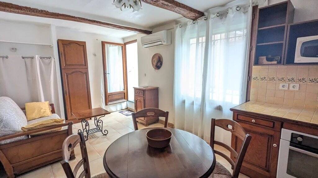 Appartement à CARCES