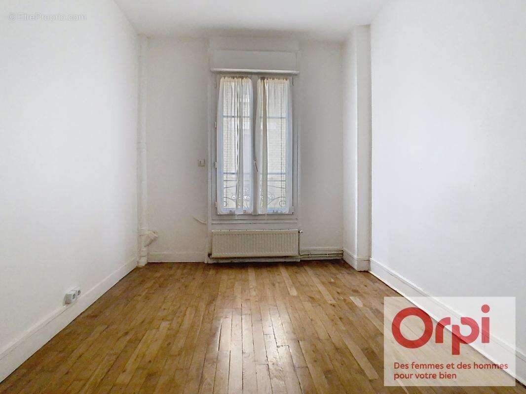 Appartement à ISSY-LES-MOULINEAUX