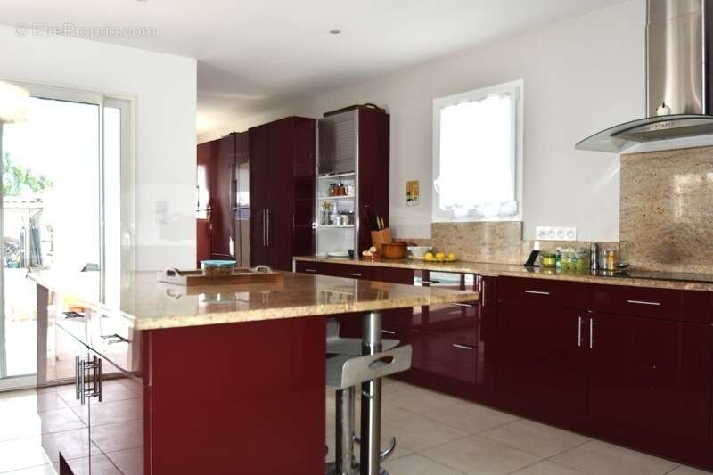 Maison à LA BREE-LES-BAINS