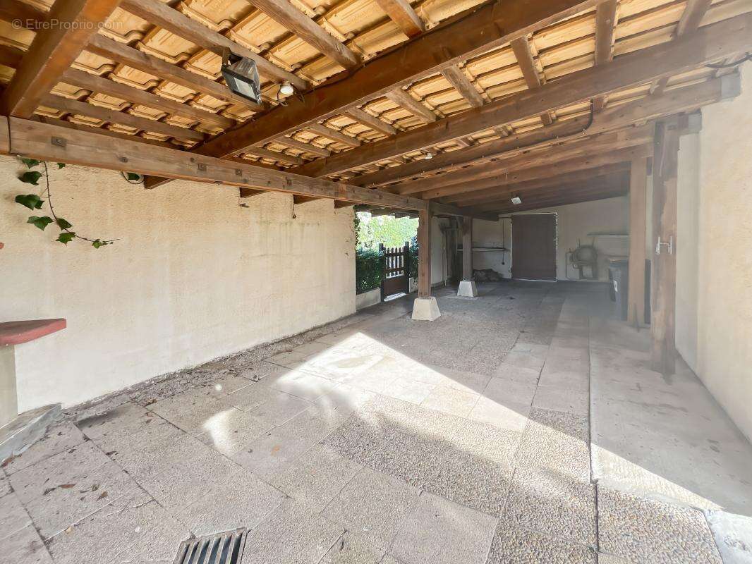 Maison à CASTELNAU-DE-GUERS