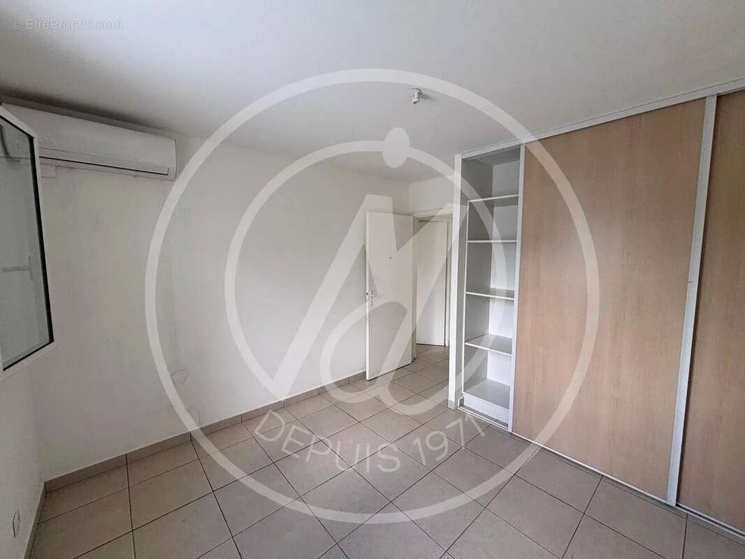 Maison à PETIT-BOURG