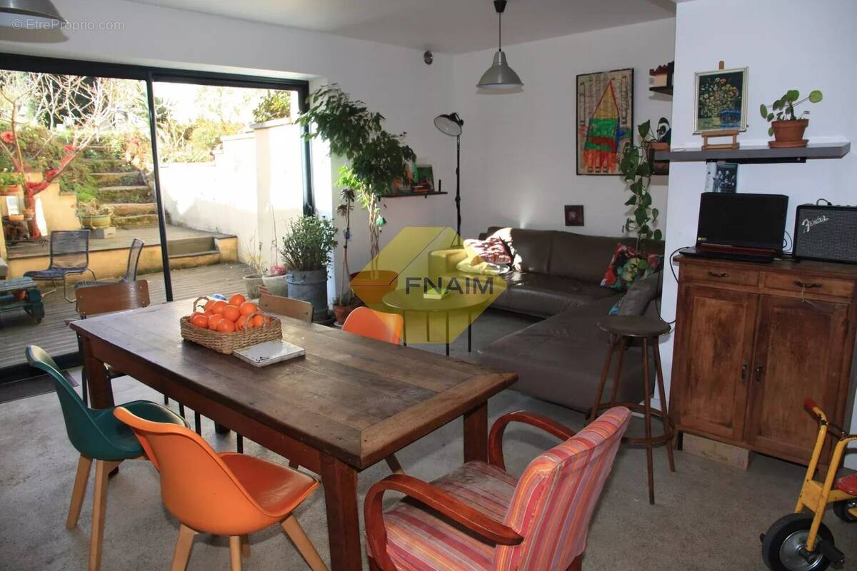 Maison à SAULX-LES-CHARTREUX