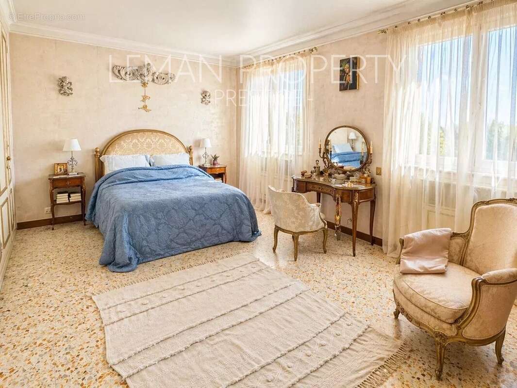Maison à MOUGINS