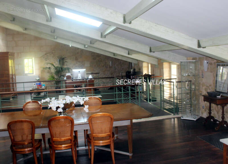 Maison à FARGUES-SAINT-HILAIRE