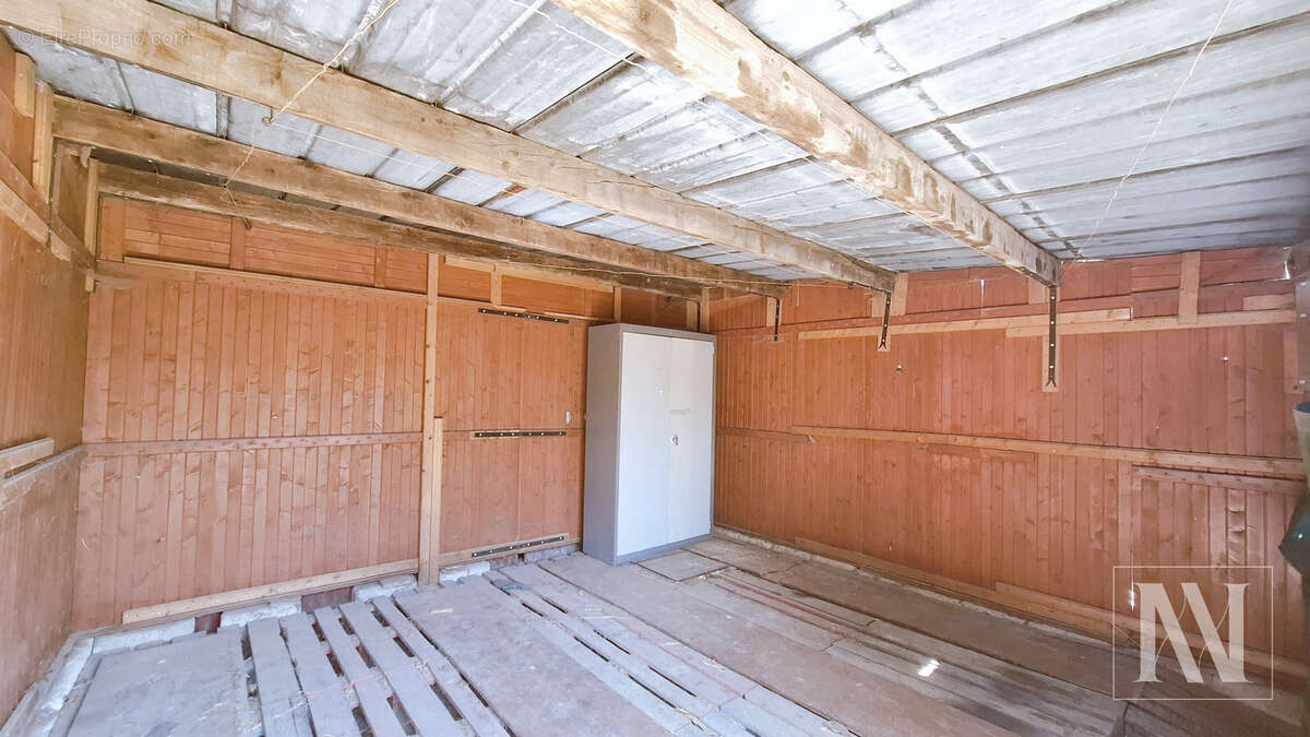 Maison familiale aux beaux volumes avec fort potentiel d'aménagement - photo 22