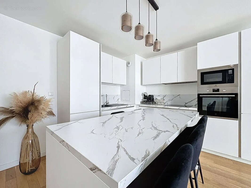 Appartement à SURESNES