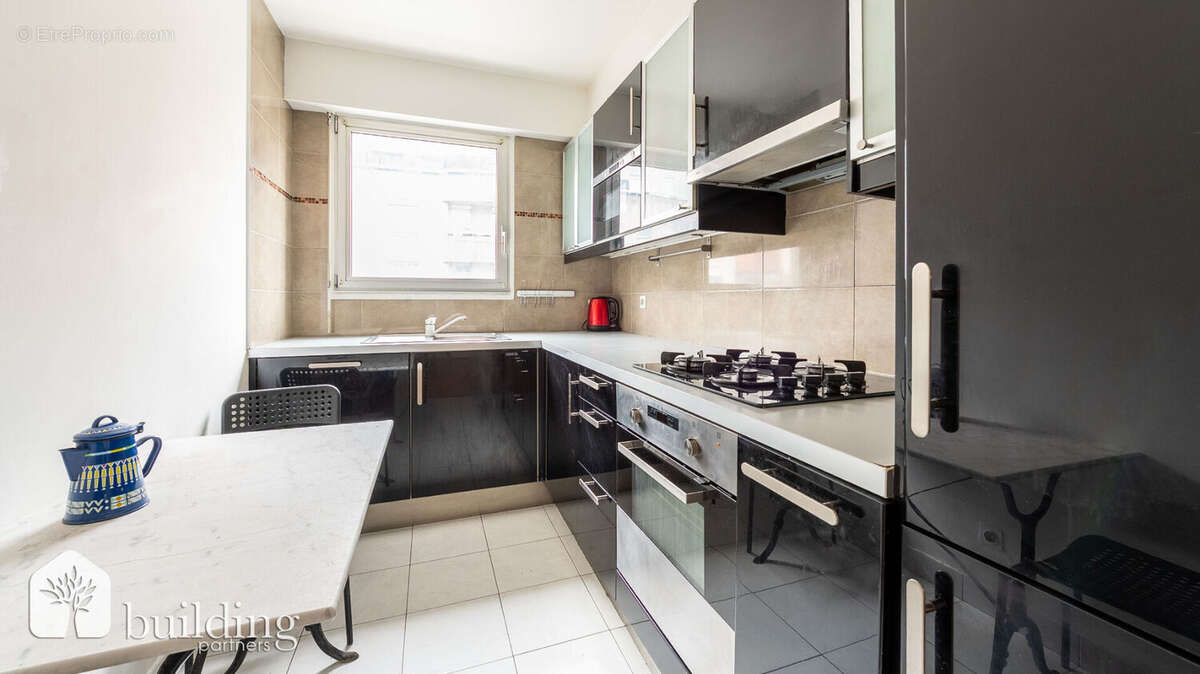 Appartement à COURBEVOIE